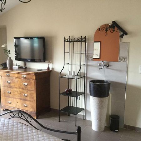 Les Secrets Du Mistral Bed and Breakfast Valensole Exteriör bild