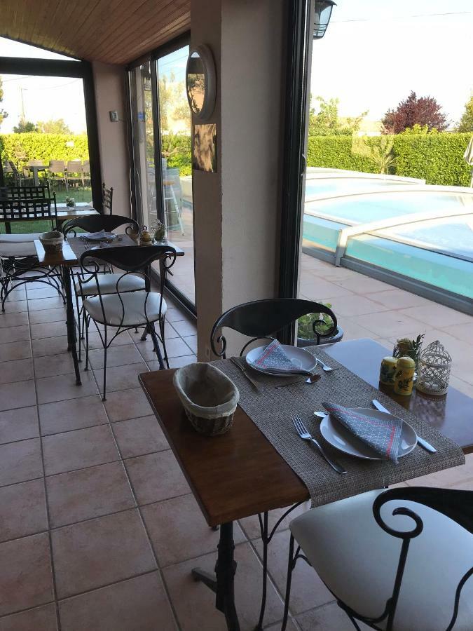 Les Secrets Du Mistral Bed and Breakfast Valensole Exteriör bild