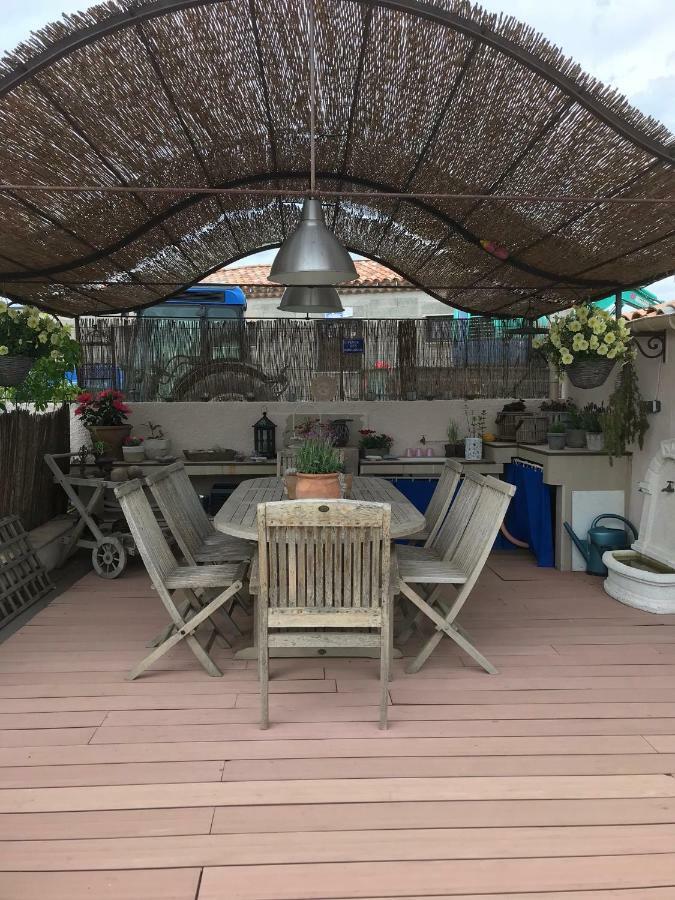Les Secrets Du Mistral Bed and Breakfast Valensole Exteriör bild