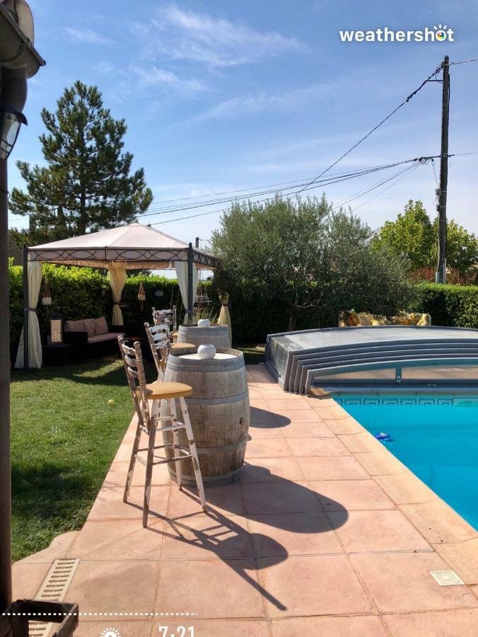 Les Secrets Du Mistral Bed and Breakfast Valensole Exteriör bild